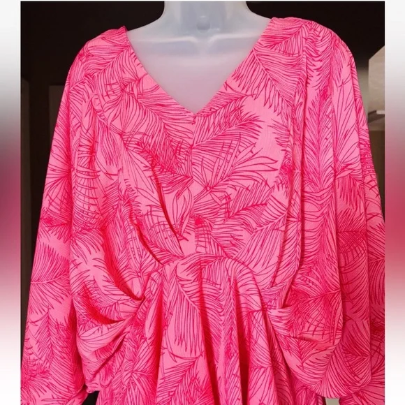 Easel Women’s Size 1X V-neck Flowy Tunic Hot Pink Leaf Print - Picture 2 of 8